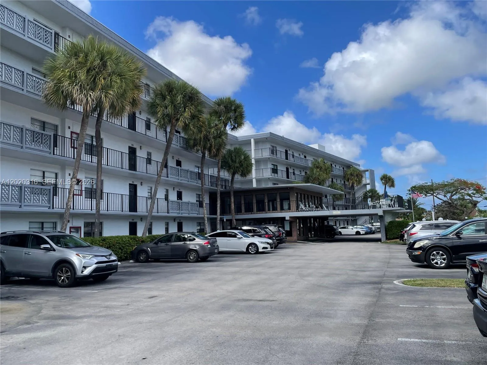 9235 SW 8th St # 209, Boca Raton FL 33428