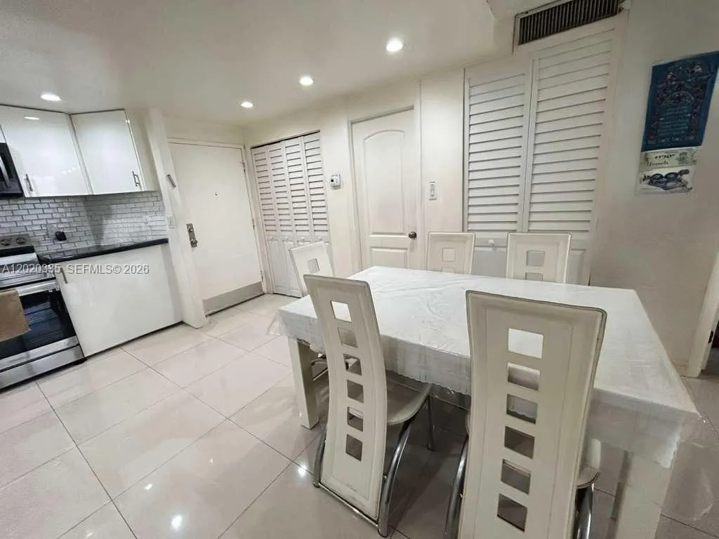1351 NE Miami Gardens Dr # 511E, Miami FL 33179