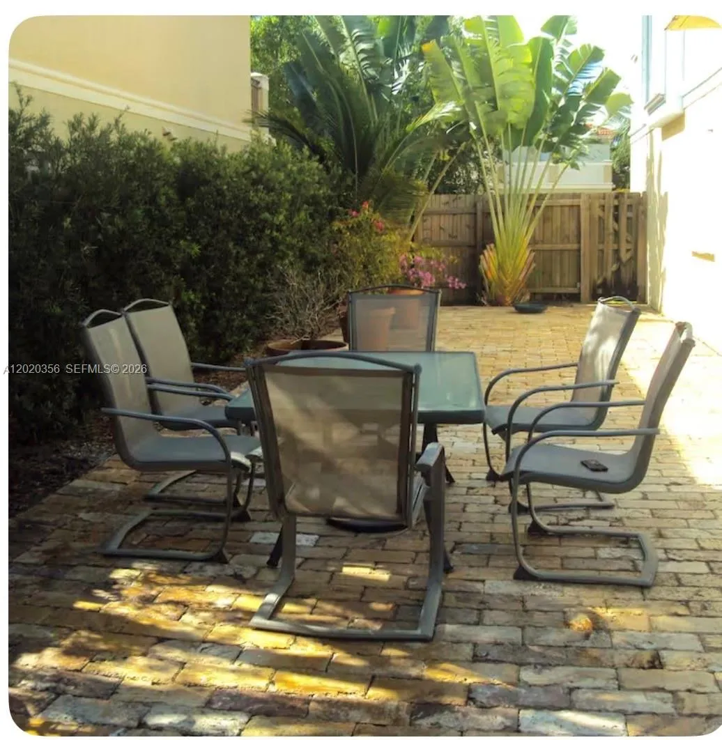 14475 SW 40th St, Miami FL 33175