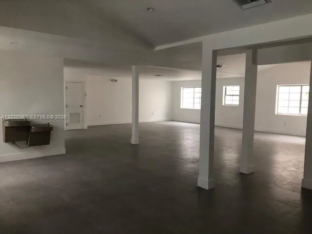 929 Collins Ave # 2A, Miami Beach FL 33139