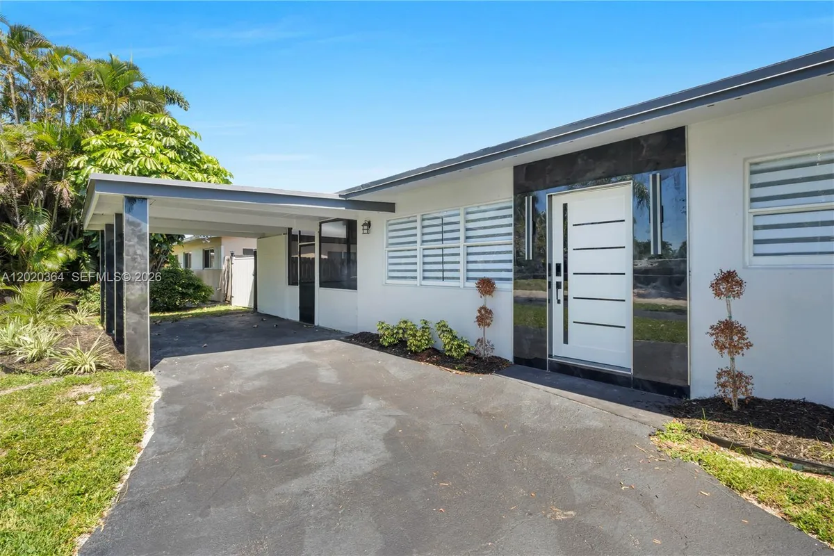 317 NW 27th St, Wilton Manors FL 33311