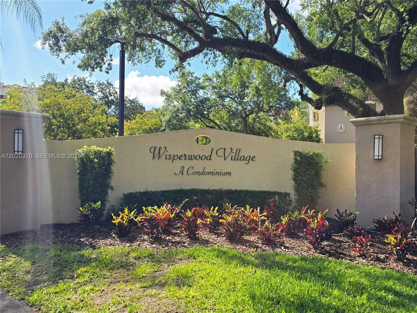 1 bedroom 1 bath for sale at 9301 SW 92nd Ave # 204C, Miami FL 33176