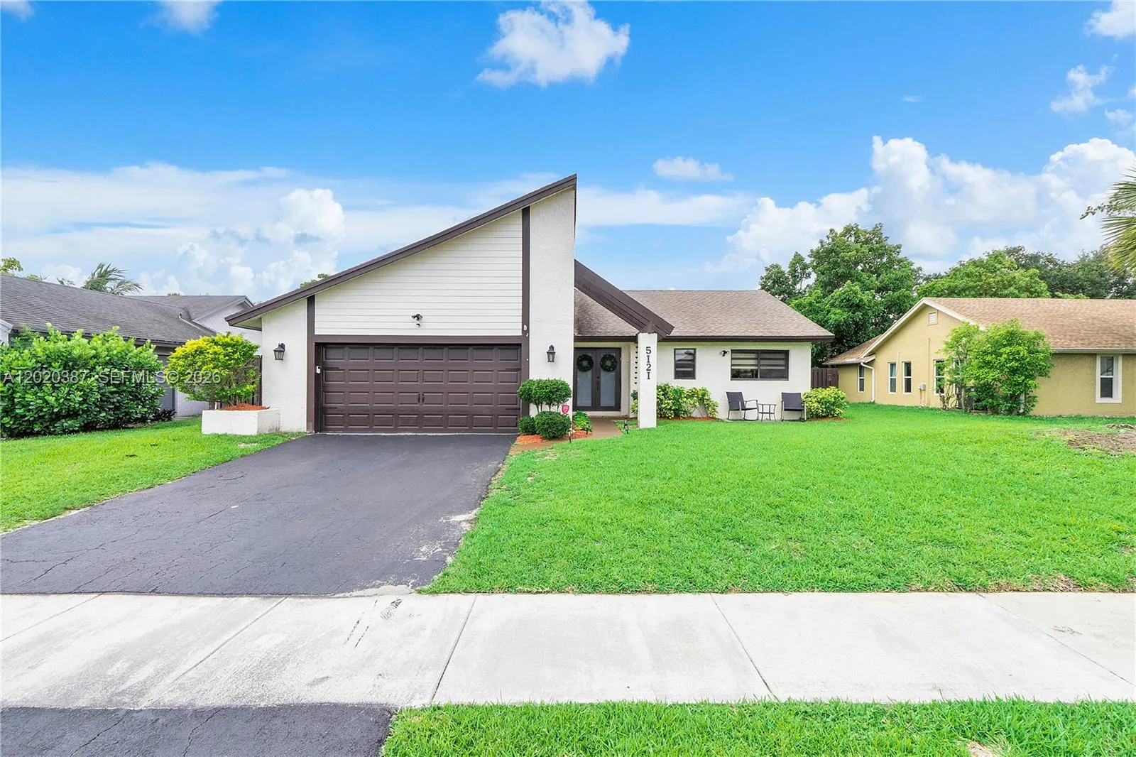 5121 NW 87th Ave, Lauderhill FL 33351