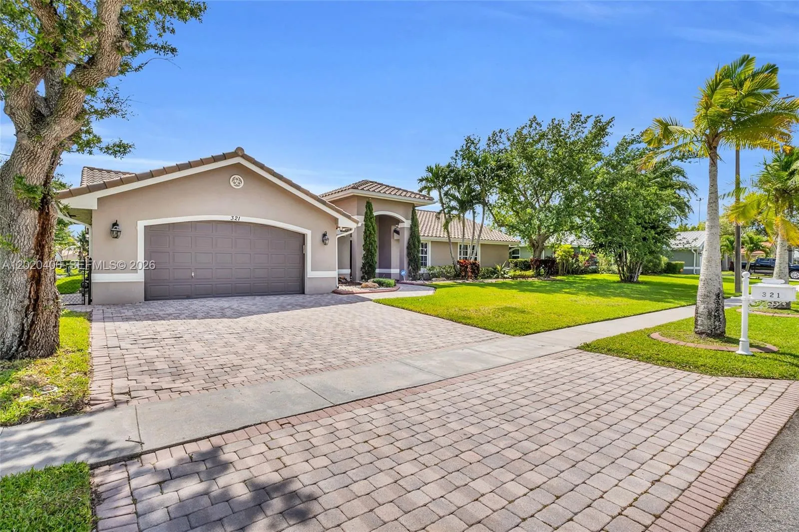321 NW 193rd Ave, Pembroke Pines FL 33029