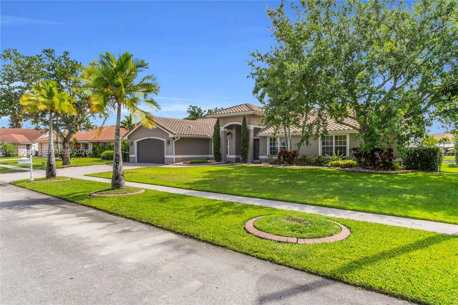 321 NW 193rd Ave, Pembroke Pines FL 33029