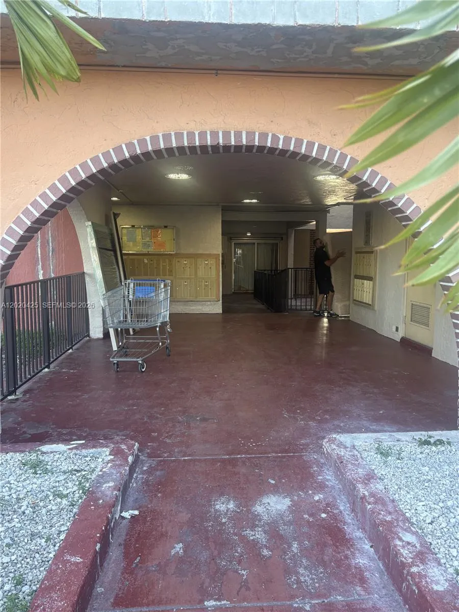 6620 W 2nd Ct # 403, Hialeah FL 33012