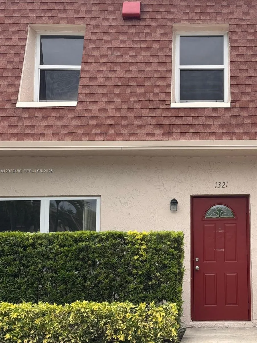 4 bedroom 2 bath for sale at 1321 Partridge Close # 60, Pompano Beach FL 33064