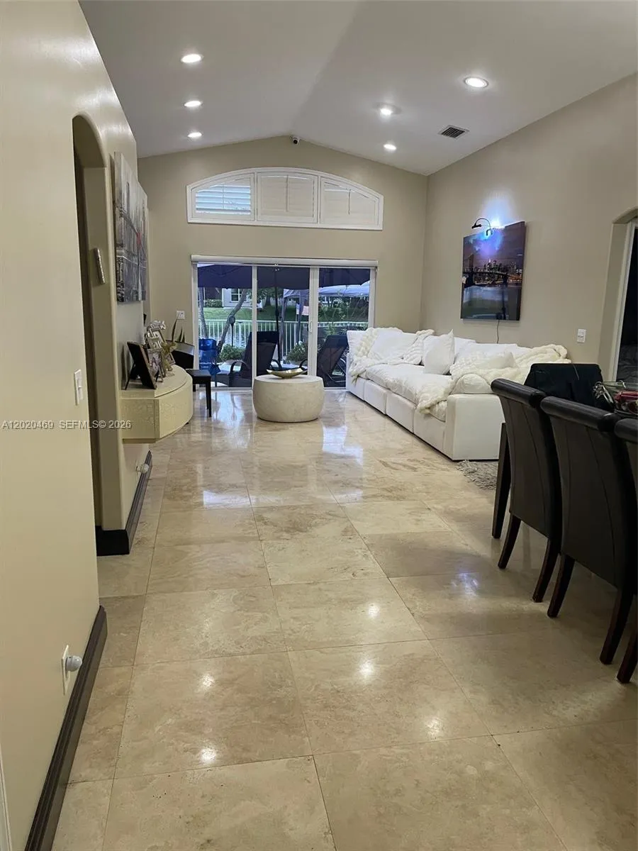 5032 SW 34th Ter, Hollywood FL 33312