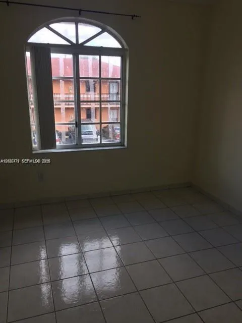 655 W 68th St # 4, Hialeah FL 33014