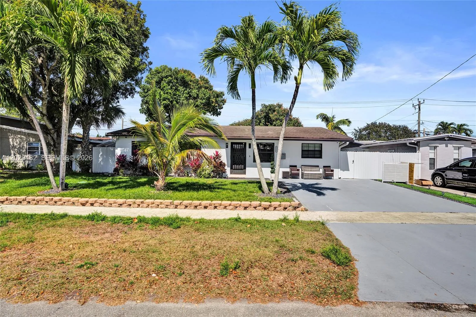6761 Allen St, Hollywood FL 33024