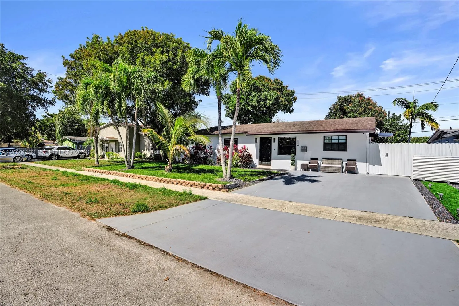 6761 Allen St, Hollywood FL 33024