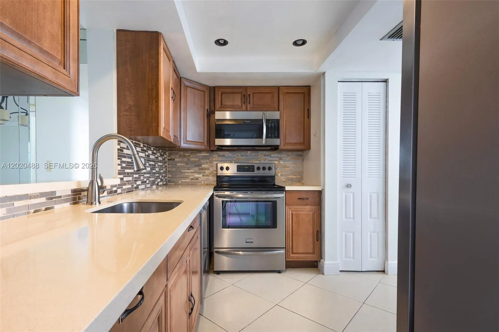 7350 NW 18th St # 206, Margate FL 33063