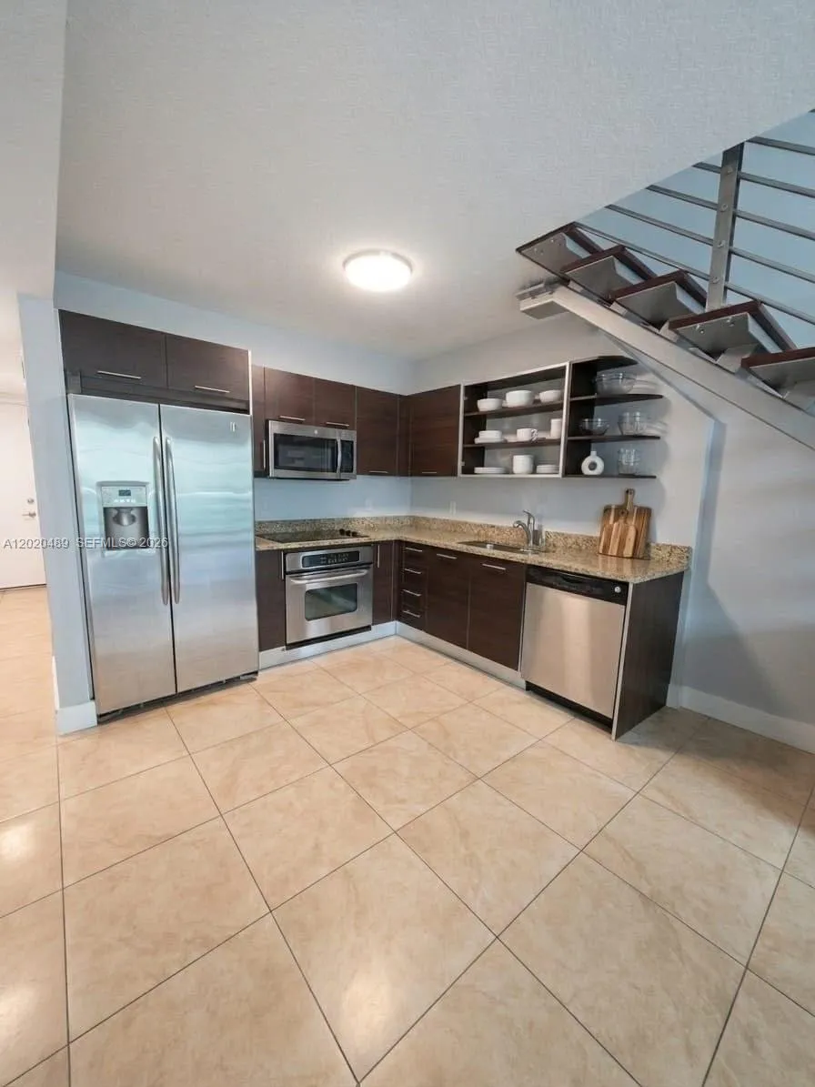 41 SE 5th St # 815, Miami FL 33131