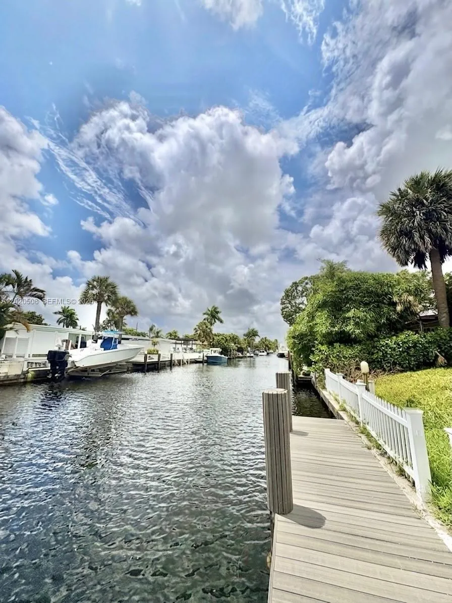 2430 Key Largo Ln # 0, Fort Lauderdale FL 33312