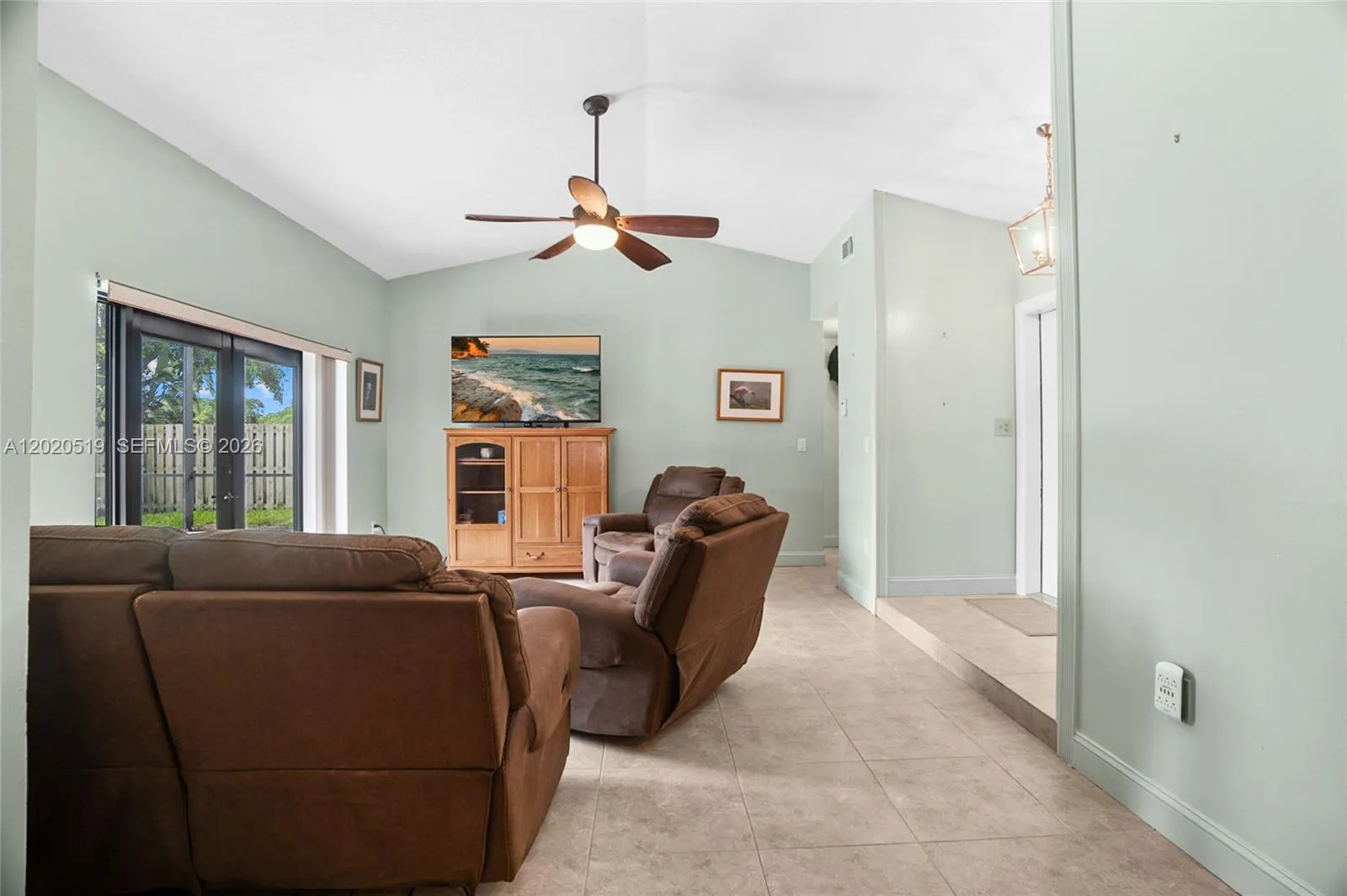 1070 Cedar Creek Way, Davie FL 33325