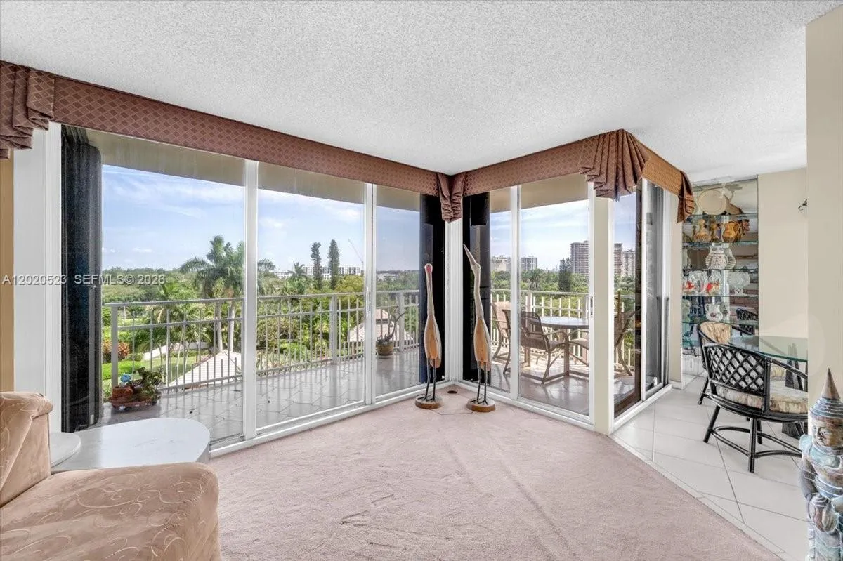 1000 Quayside Ter # 701, Miami FL 33138