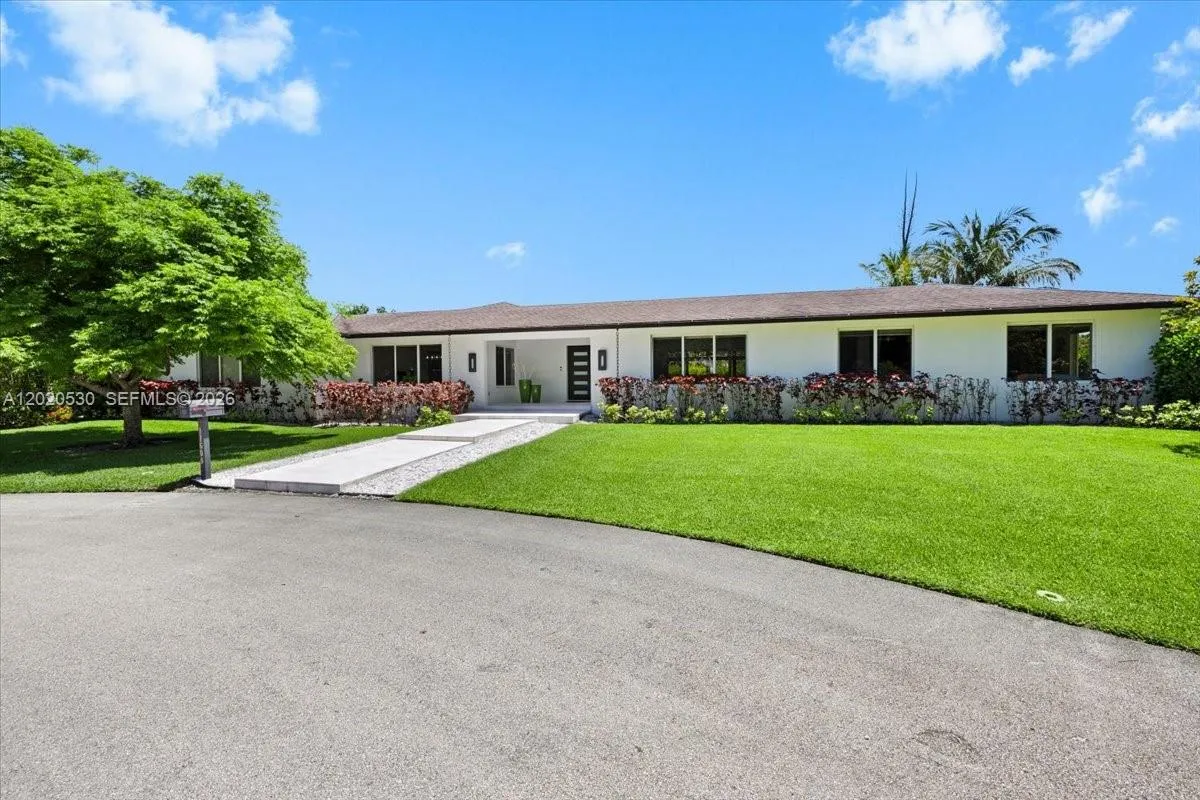 11600 SW 1st St, Plantation FL 33325