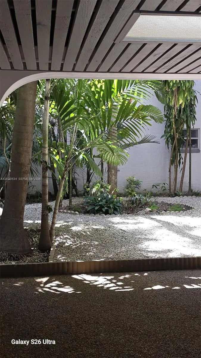 8107 SW 72nd Ave # 423E, Miami FL 33143