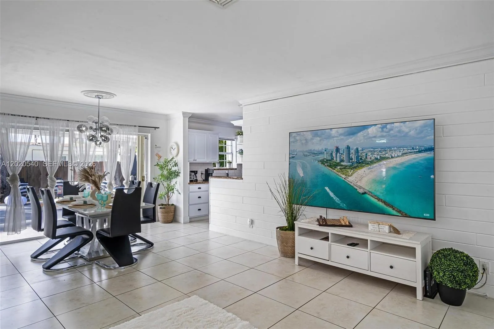 1012 N 13th Ter, Hollywood FL 33019