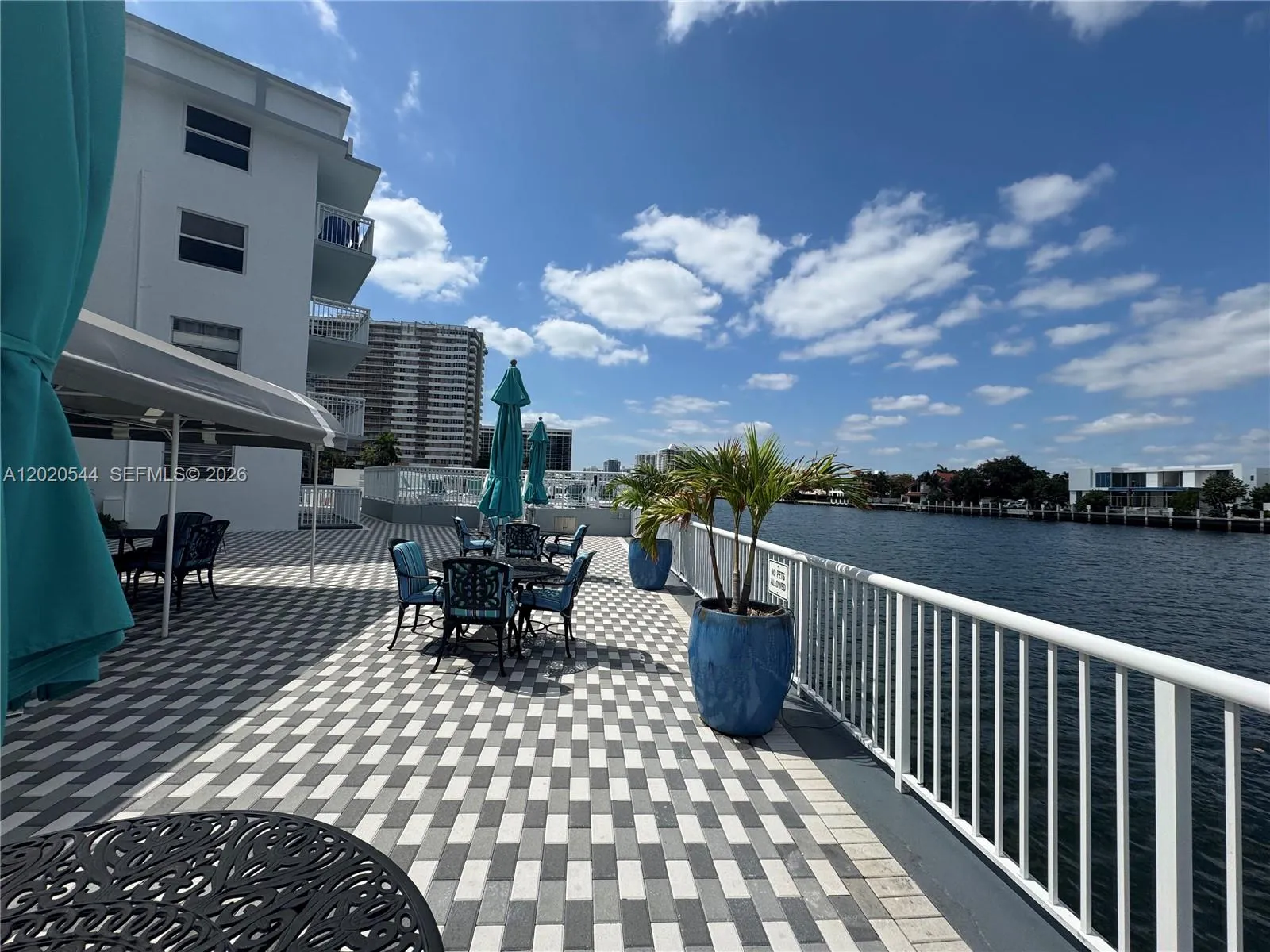 1913 S Ocean Dr # 427, Hallandale Beach FL 33009