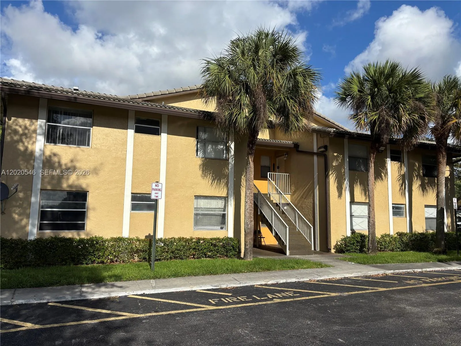 3 bedroom 2 bath for sale at 11585 NW 43rd St # 11585, Coral Springs FL 33065