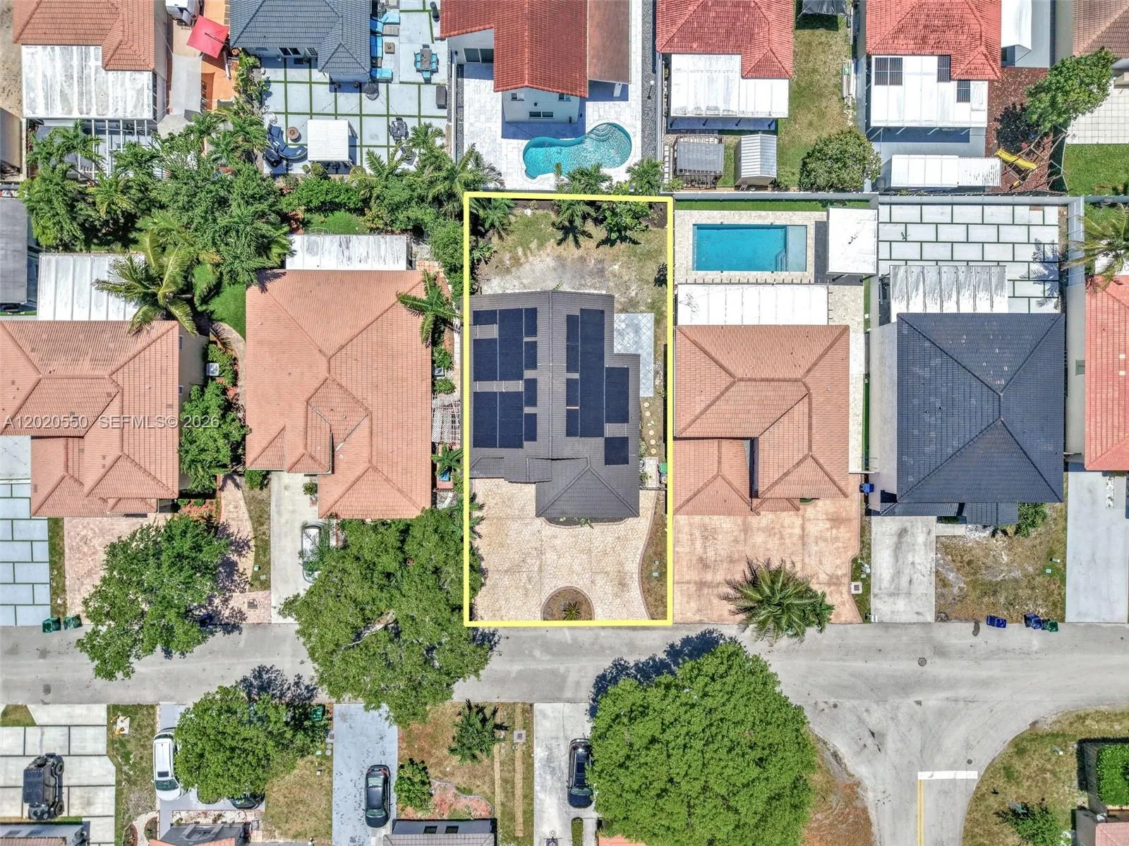 7868 NW 194th St, Hialeah FL 33015
