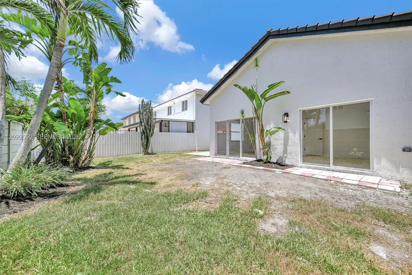 7868 NW 194th St, Hialeah FL 33015