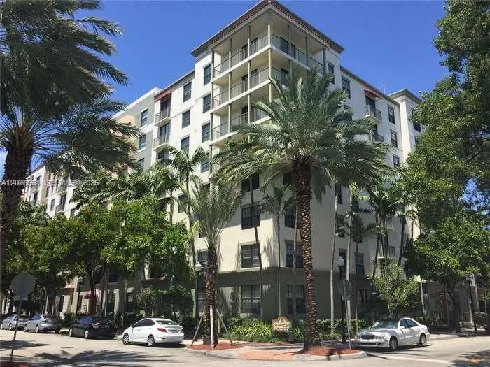 1 bedroom 1 bath for sale at 1919 VAN BUREN # 619A, Hollywood FL 33020