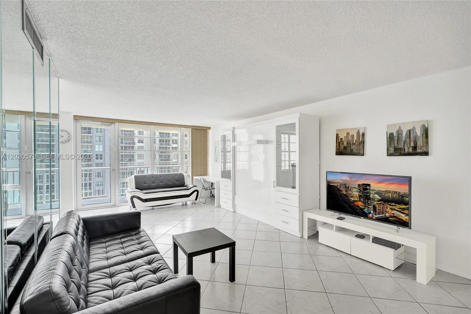 1 bedroom 1 bath for sale at 231 174th St # 1611, Sunny Isles Beach FL 33160