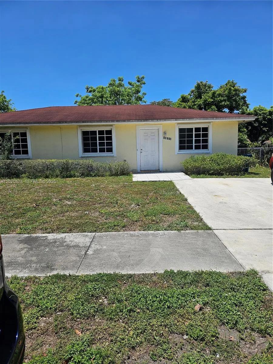 for sale at 15700 NW 37th Pl, Miami Gardens FL 33054