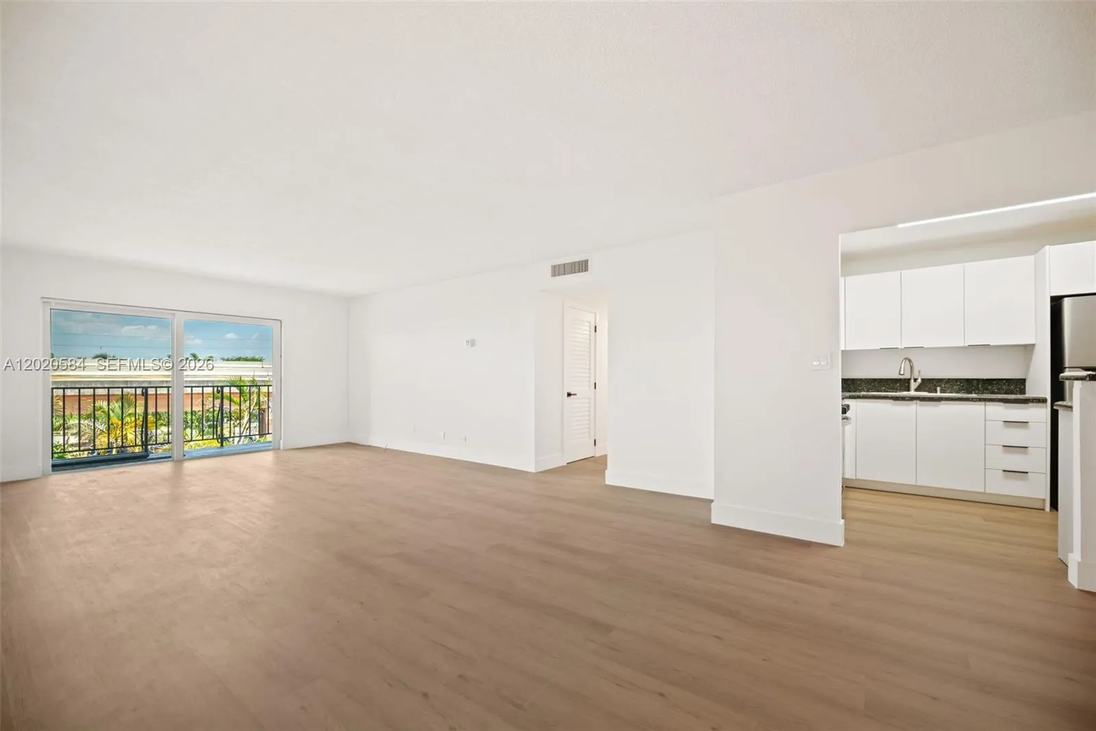 8107 SW 72nd Ave # 413E, Miami FL 33143