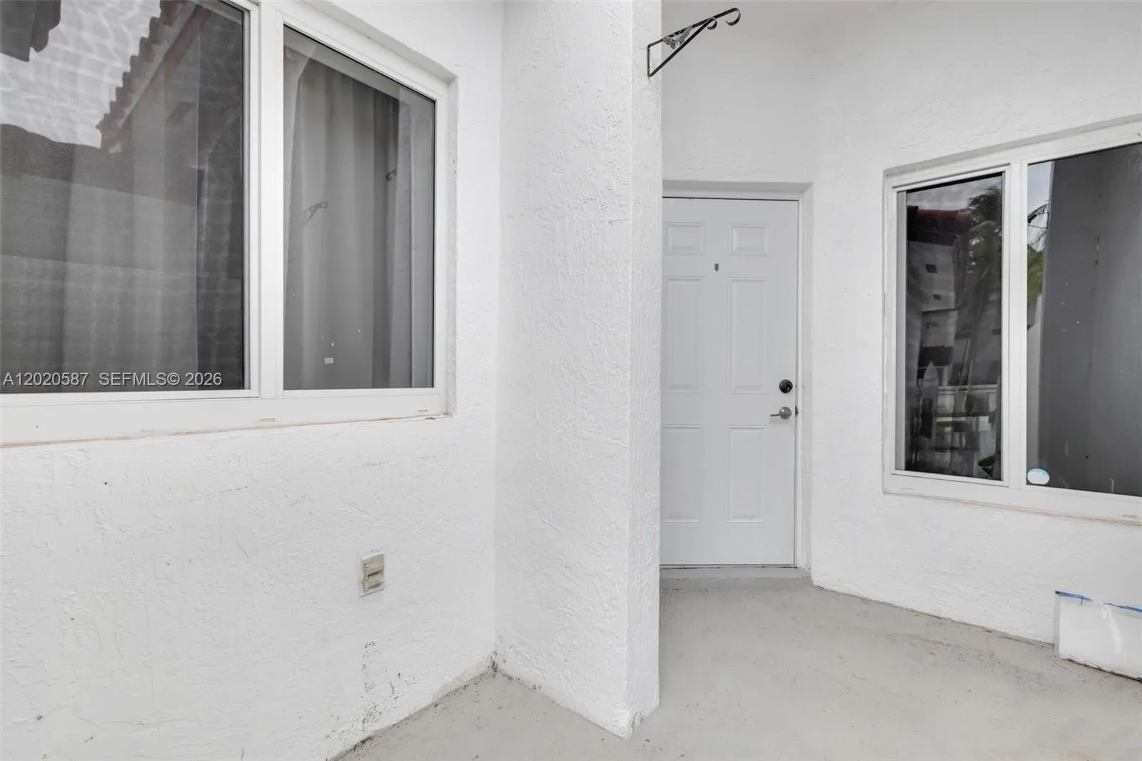8423 SW 209th St, Cutler Bay FL 33189