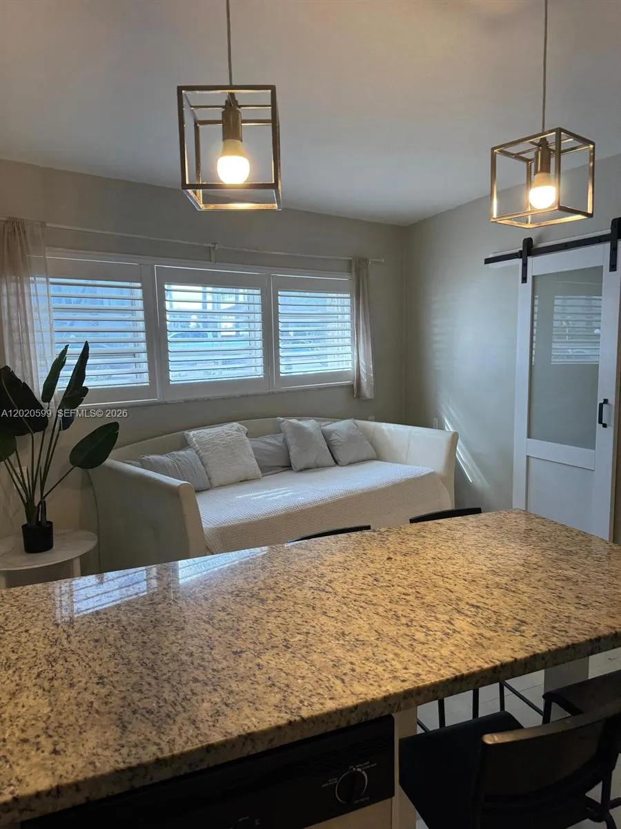 6767 Indian Creek Dr # 11, Miami Beach FL 33141