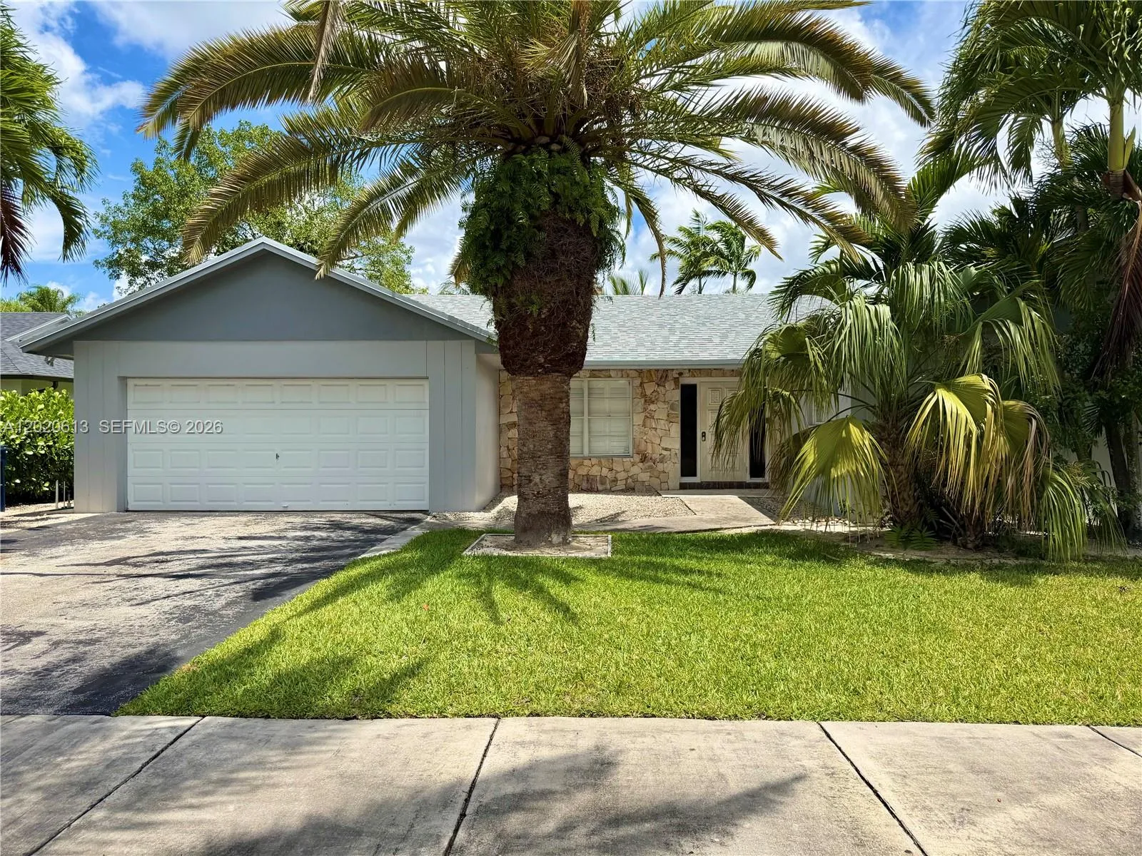 3 bedroom 2 bath for sale at 11541 SW 97th St, Miami FL 33176