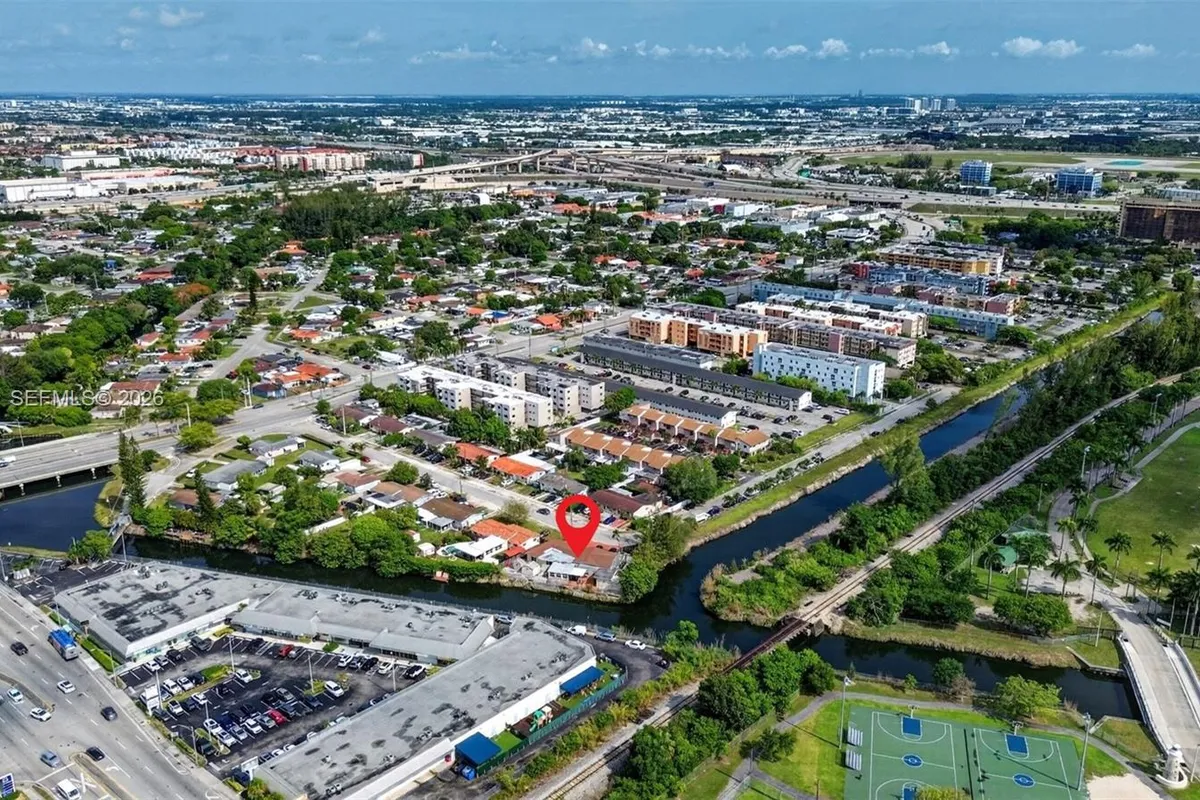 7100 NW 1st Ter, Miami FL 33126