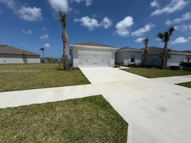 103 Pummelo Pl, Fort Pierce FL 34981