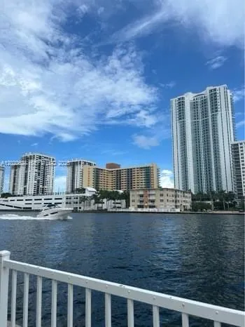 800 Parkview Dr # 406, Hallandale Beach FL 33009