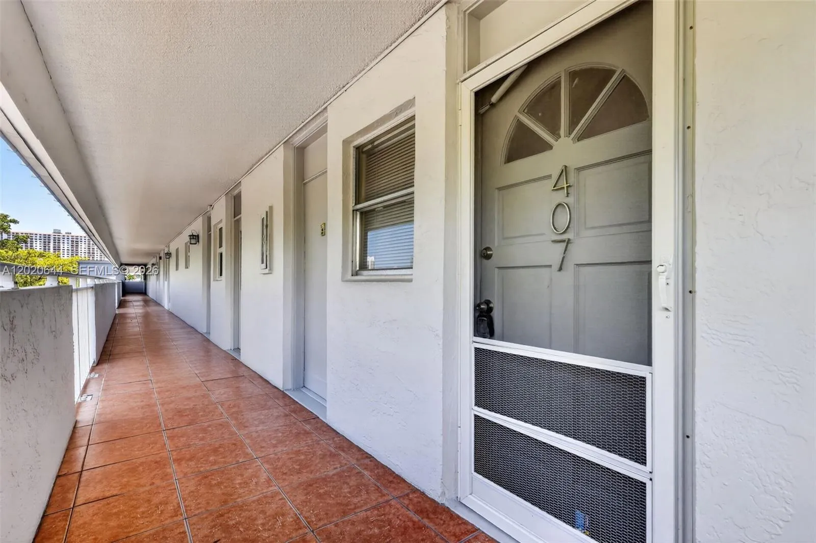 3550 NE 169th St # 407, North Miami Beach FL 33160