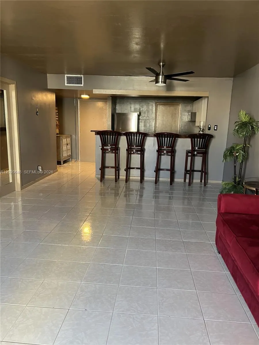 1817 S Ocean Dr # 718, Hallandale Beach FL 33009