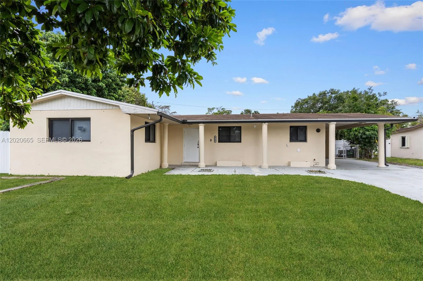 4700 NW 1st Ct, Plantation FL 33317