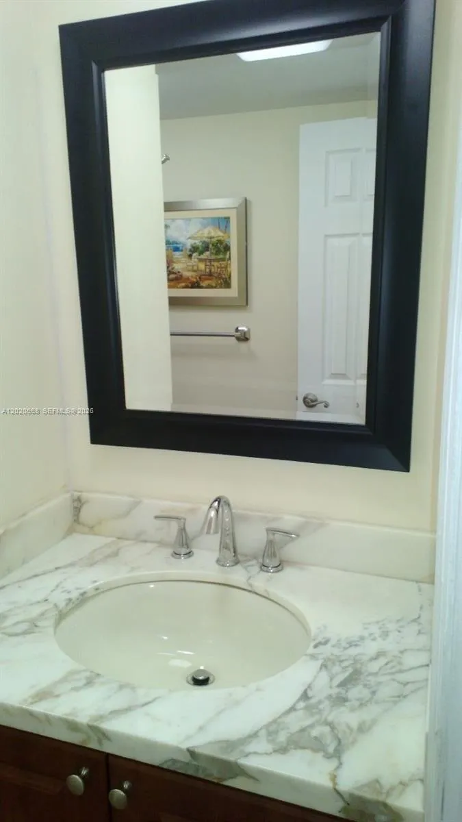1100 NE 1st Ct # 116, Hallandale Beach FL 33009