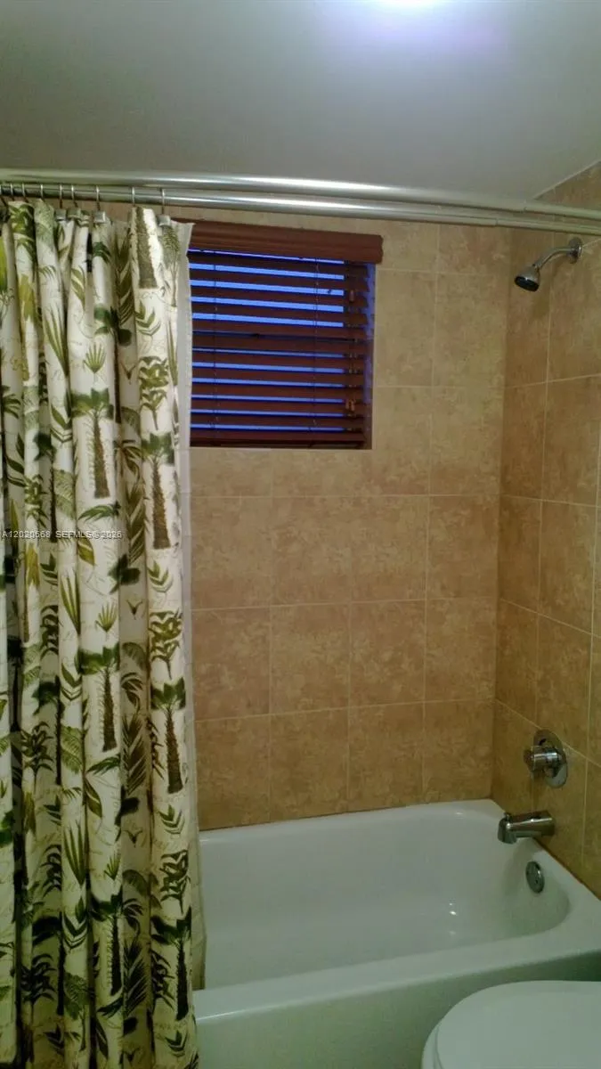 1100 NE 1st Ct # 116, Hallandale Beach FL 33009
