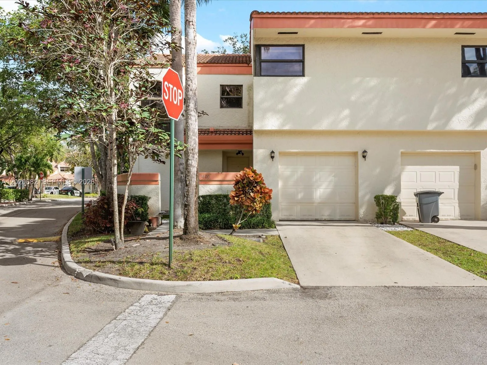 3 bedroom 2 bath for sale at 3400 Emerald Oaks Dr # 801, Hollywood FL 33021