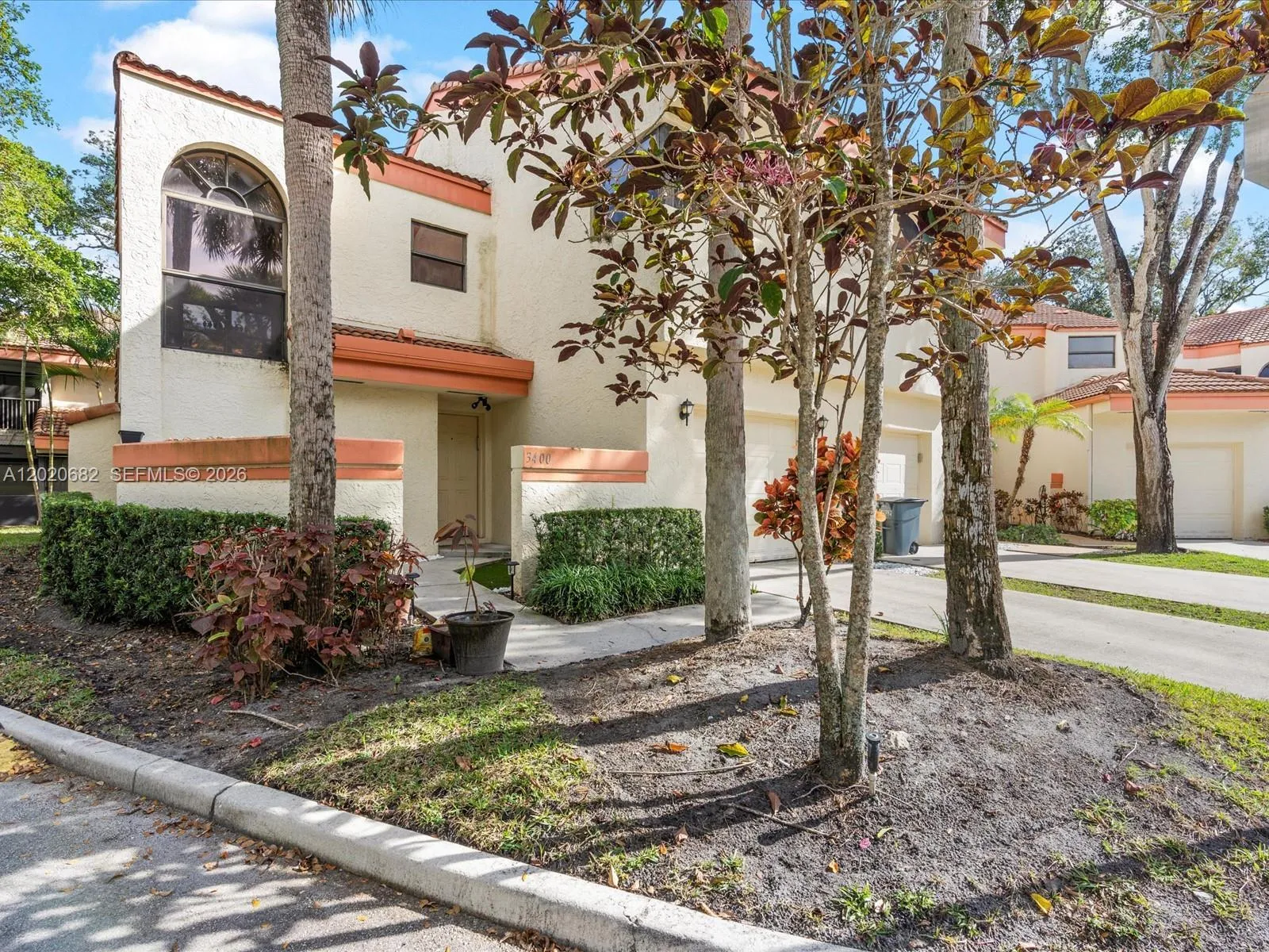 3400 Emerald Oaks Dr # 801, Hollywood FL 33021