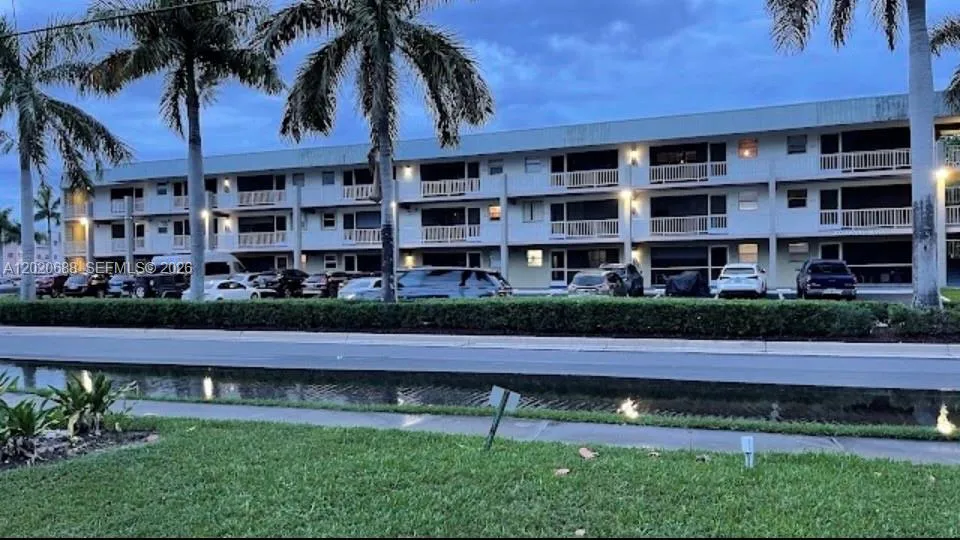 270 Layne Blvd # 215, Hallandale Beach FL 33009