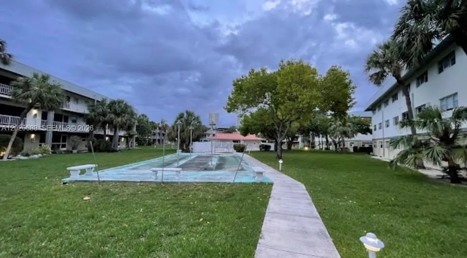 270 Layne Blvd # 215, Hallandale Beach FL 33009