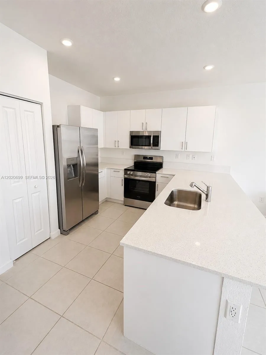 2840 SE 26th Ter, Homestead FL 33035