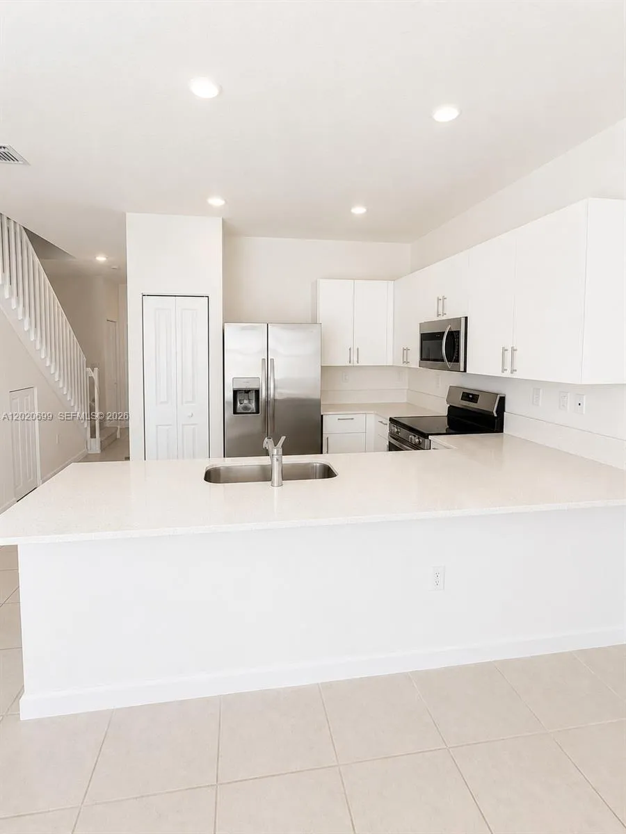 2840 SE 26th Ter, Homestead FL 33035