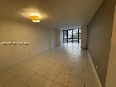 1000 Parkview Dr # 226, Hallandale Beach FL 33009