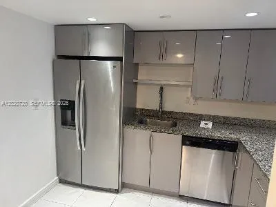1000 Parkview Dr # 226, Hallandale Beach FL 33009